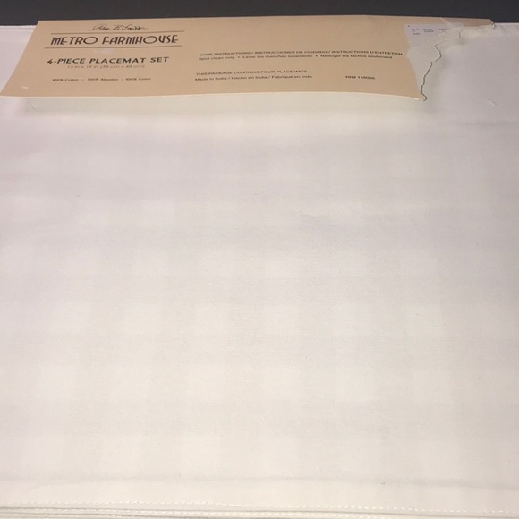 Nwt Metro Farmhouse bunny set of 4 placemats - Picture 7 of 8